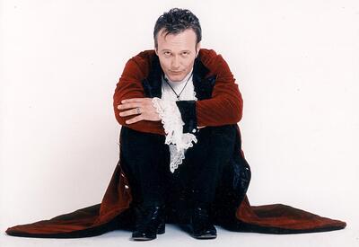Giles · Actors